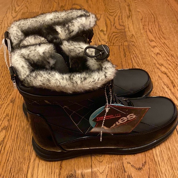 🌻2 for $39 🏷️Totes ThermoLite Boots Cozy Insulated Waterproof Boots • Size 9.5 - Picture 5 of 10